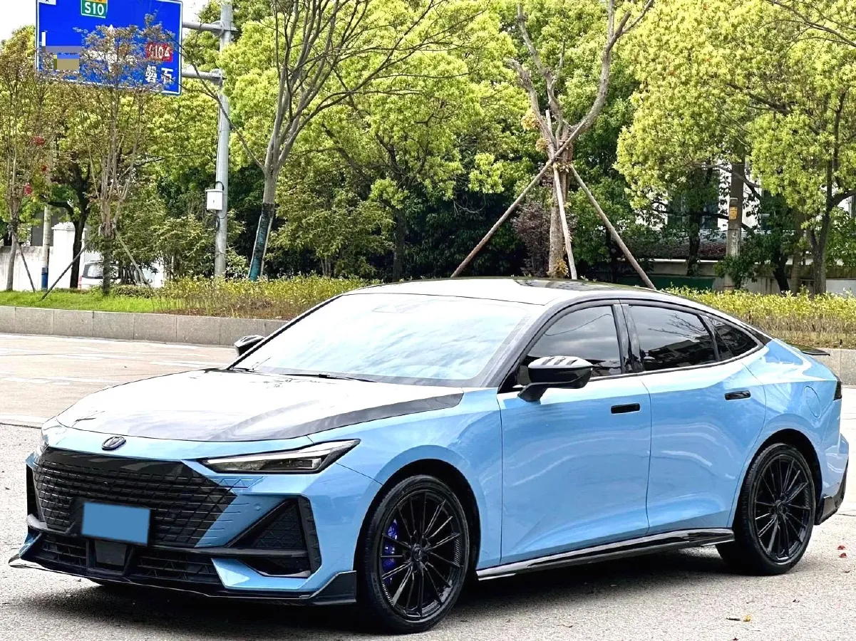 2023 ChangAn UNI-V 1.5T 188HP L4 7DCT,autocango,china used car exporter,china ev exporter,chinese used car exporter,chinese used ev exporter