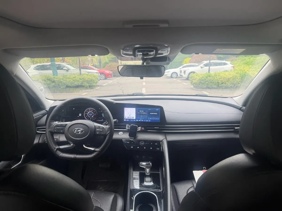 2021 Hyundai Elantra 1.5L 115HP L4 CVT,autocango,china used car exporter,china ev exporter,chinese used car exporter,chinese used ev exporter