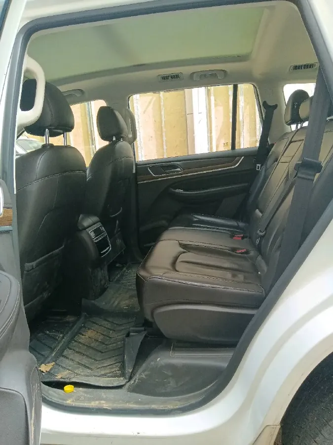 2018 Roewe RX5 2.0T 220HP L4 6DCT,autocango,china used car exporter,china ev exporter,chinese used car exporter,chinese used ev exporter