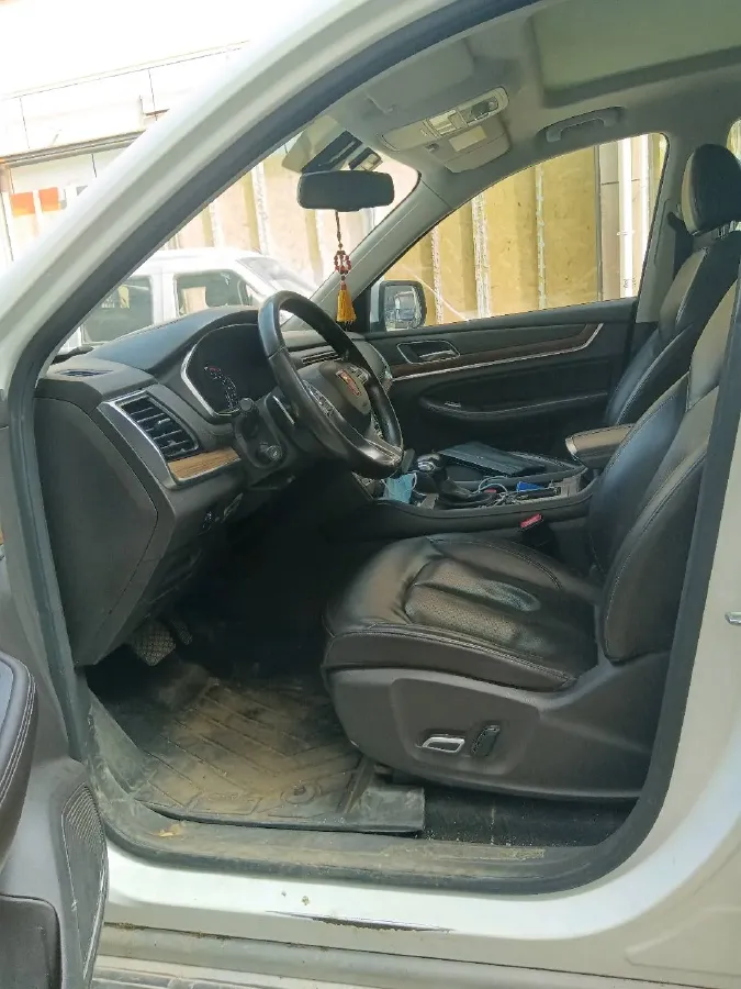 2018 Roewe RX5 2.0T 220HP L4 6DCT,autocango,china used car exporter,china ev exporter,chinese used car exporter,chinese used ev exporter