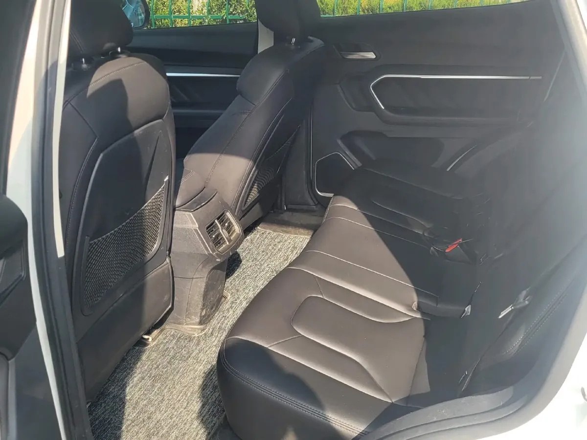 2017 Haval H6 1.5T 169HP L4 7DCT,autocango,china used car exporter,china ev exporter,chinese used car exporter,chinese used ev exporter