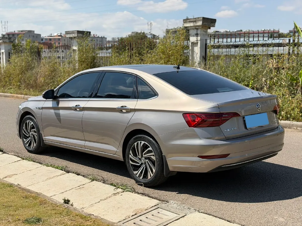 2022 Volkswagen Sagitar 1.2T 116HP L4 7DCT,autocango,china used car exporter,china ev exporter,chinese used car exporter,chinese used ev exporter