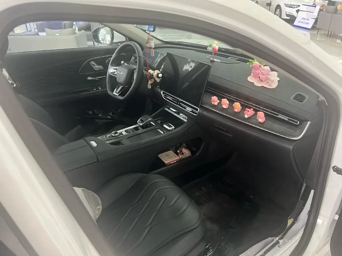 2025 Chery Arrizo 8 Pro 1.6T 197HP L4 7DCT,autocango,china used car exporter,china ev exporter,chinese used car exporter,chinese used ev exporter