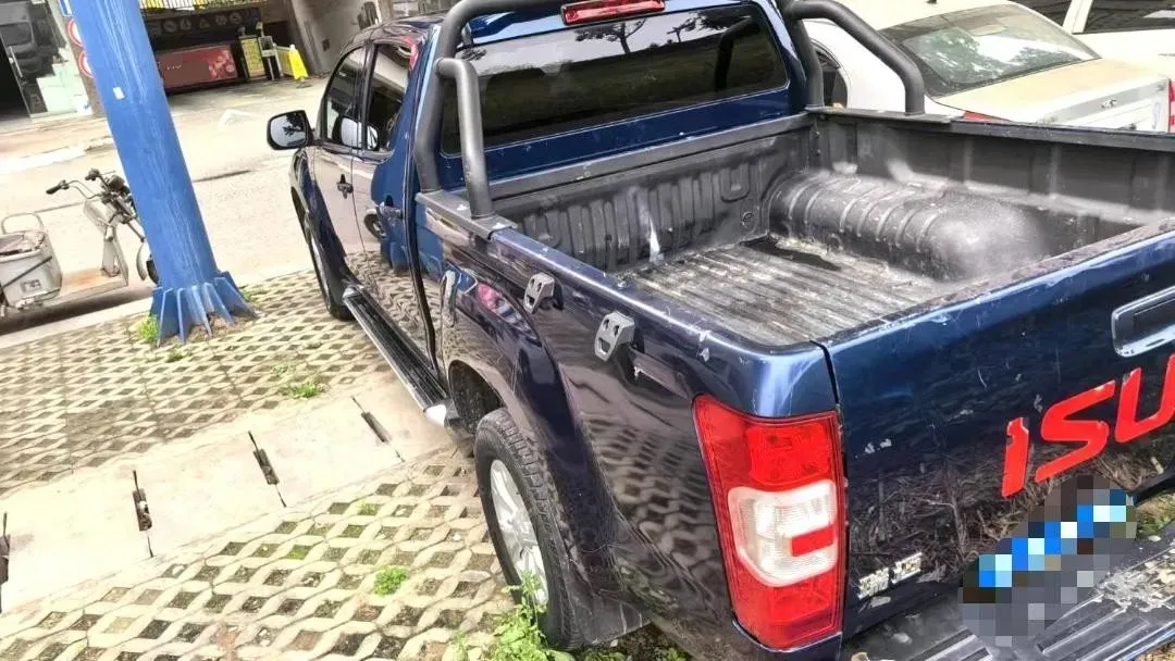 2023 Isuzu RE-MAX Jim 2.5T 143HP L4 6MT,autocango,china used car exporter,china ev exporter,chinese used car exporter,chinese used ev exporter