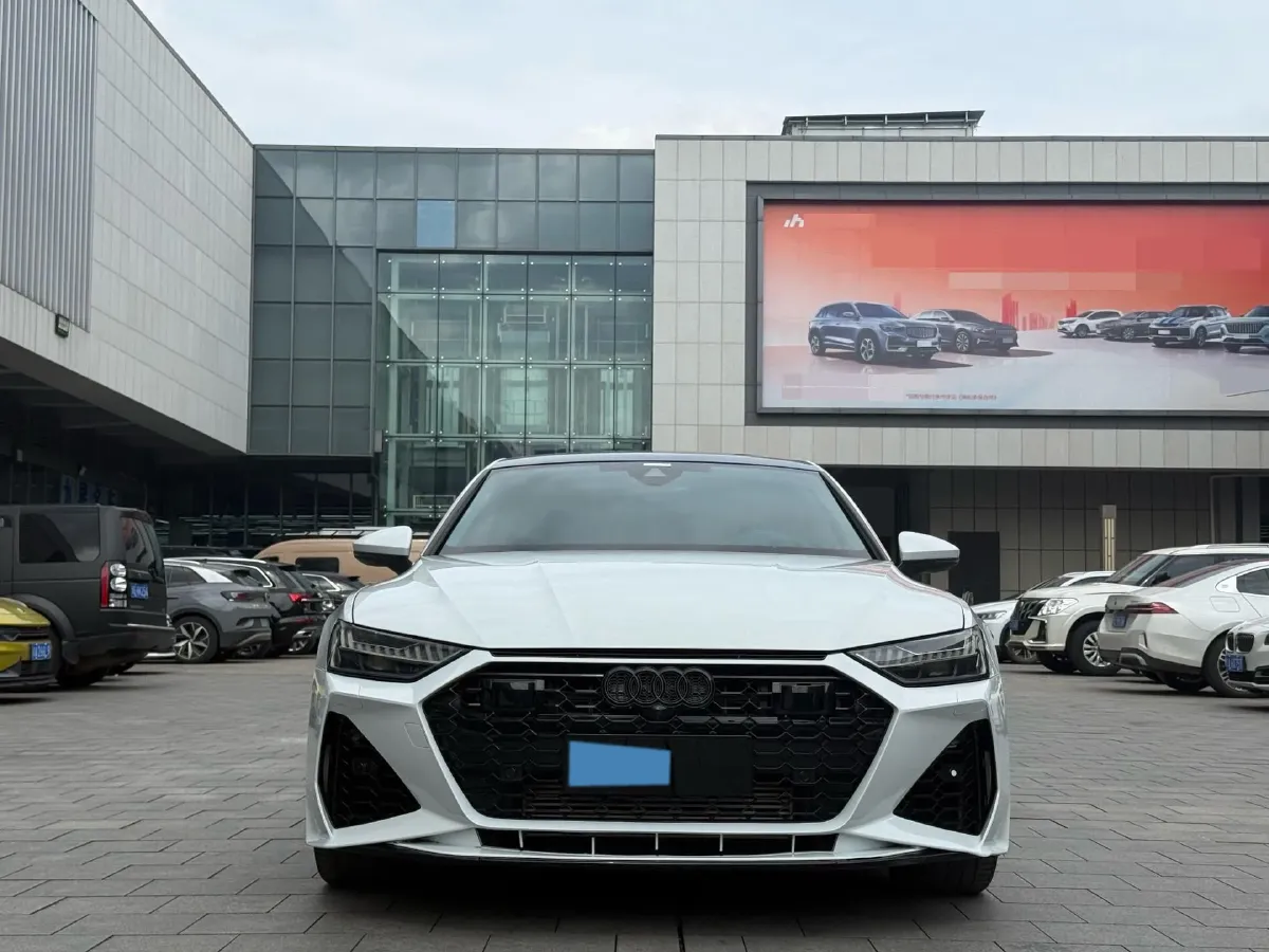2022 Audi A7 2.0T 245HP L4 7DCT,autocango,china used car exporter,china ev exporter,chinese used car exporter,chinese used ev exporter