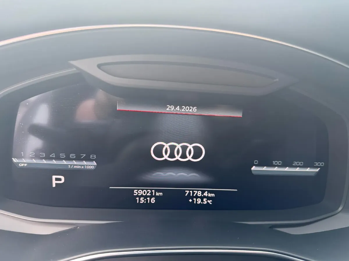 2022 Audi A7 2.0T 245HP L4 7DCT,autocango,china used car exporter,china ev exporter,chinese used car exporter,chinese used ev exporter