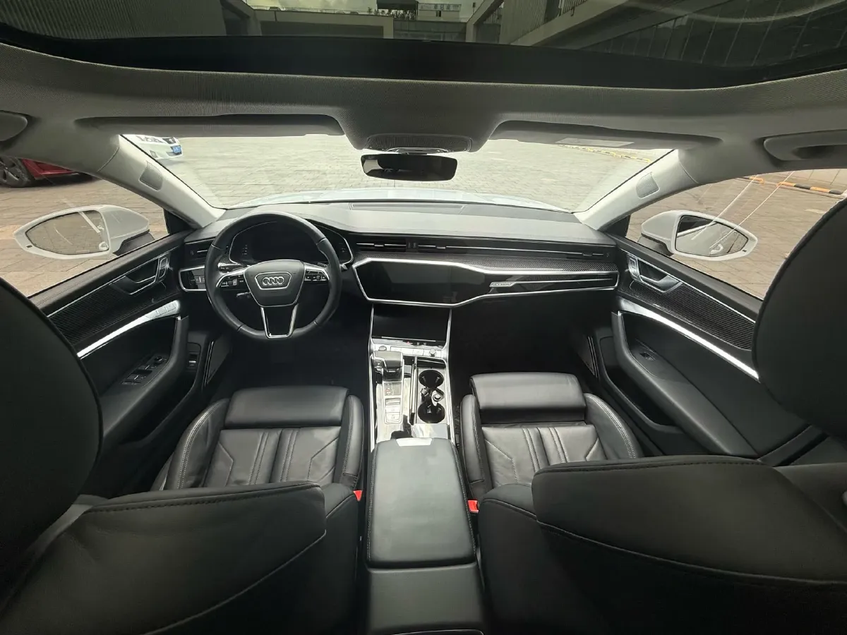 2022 Audi A7 2.0T 245HP L4 7DCT,autocango,china used car exporter,china ev exporter,chinese used car exporter,chinese used ev exporter