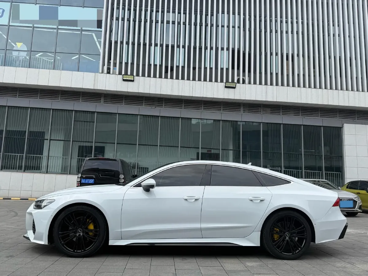 2022 Audi A7 2.0T 245HP L4 7DCT,autocango,china used car exporter,china ev exporter,chinese used car exporter,chinese used ev exporter
