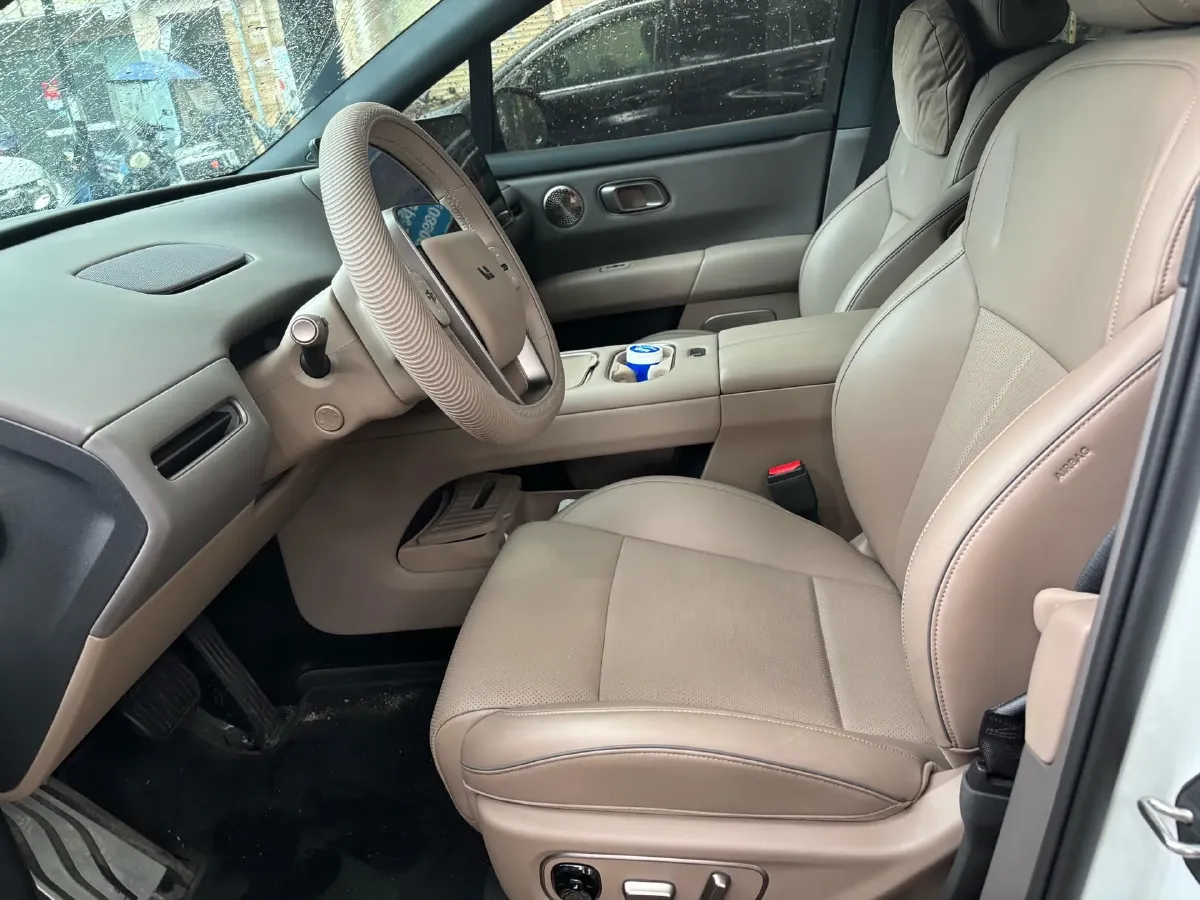 2025 Li i6 BEV,autocango,china used car exporter,china ev exporter,chinese used car exporter,chinese used ev exporter