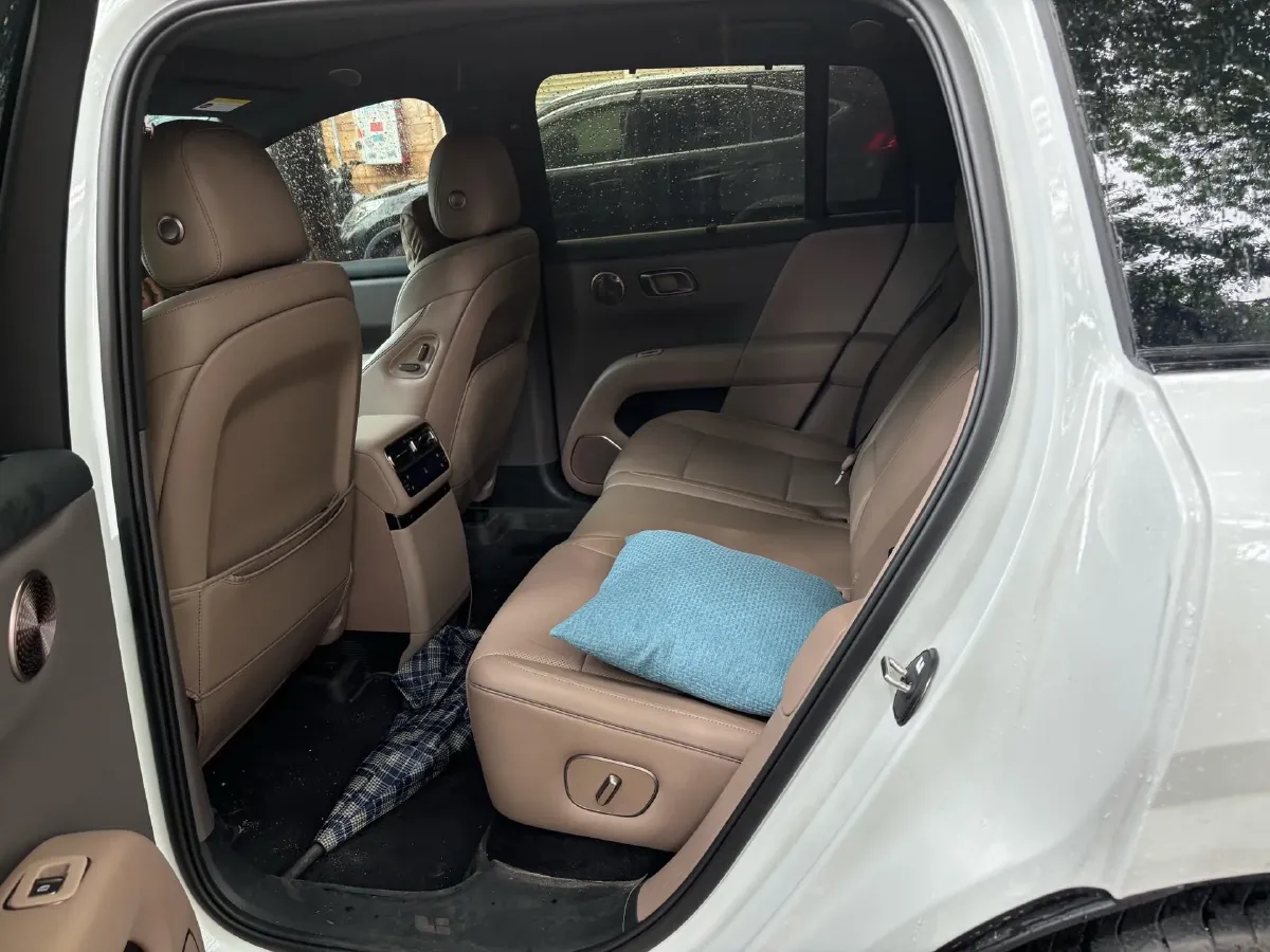 2025 Li i6 BEV,autocango,china used car exporter,china ev exporter,chinese used car exporter,chinese used ev exporter