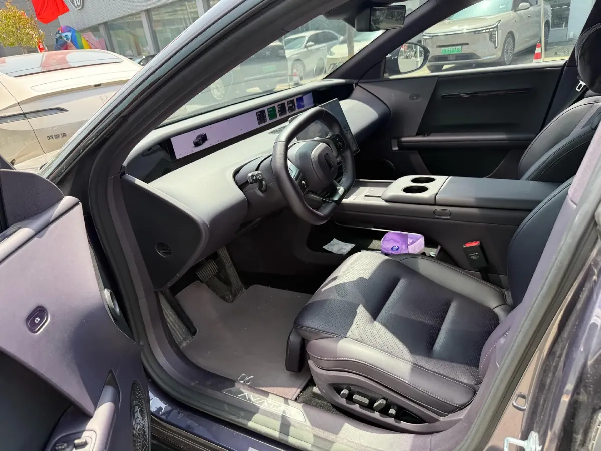 2025 Avatr 11 BEV,autocango,china used car exporter,china ev exporter,chinese used car exporter,chinese used ev exporter