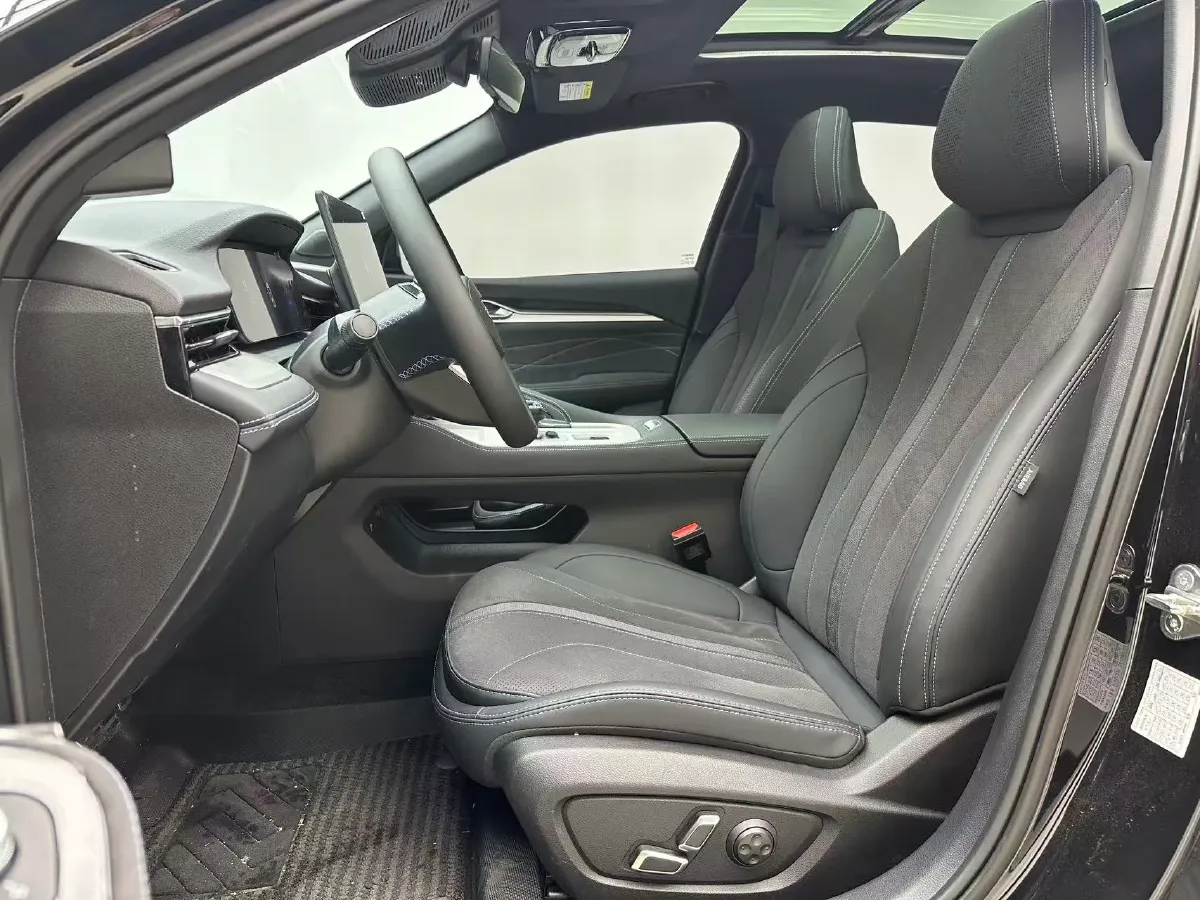 2026 Geely Preface 2.0T 272HP L4 8AT,autocango,china used car exporter,china ev exporter,chinese used car exporter,chinese used ev exporter