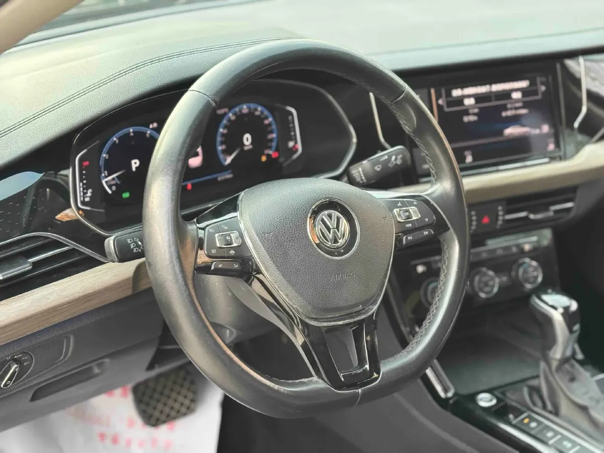 2019 Volkswagen Passat 2.0T 186HP L4 7DCT,autocango,china used car exporter,china ev exporter,chinese used car exporter,chinese used ev exporter