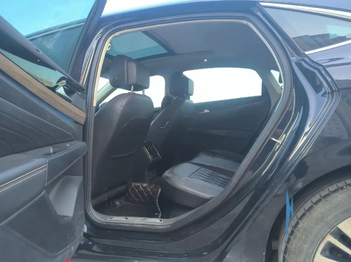 2019 Volkswagen Passat 2.0T 186HP L4 7DCT,autocango,china used car exporter,china ev exporter,chinese used car exporter,chinese used ev exporter