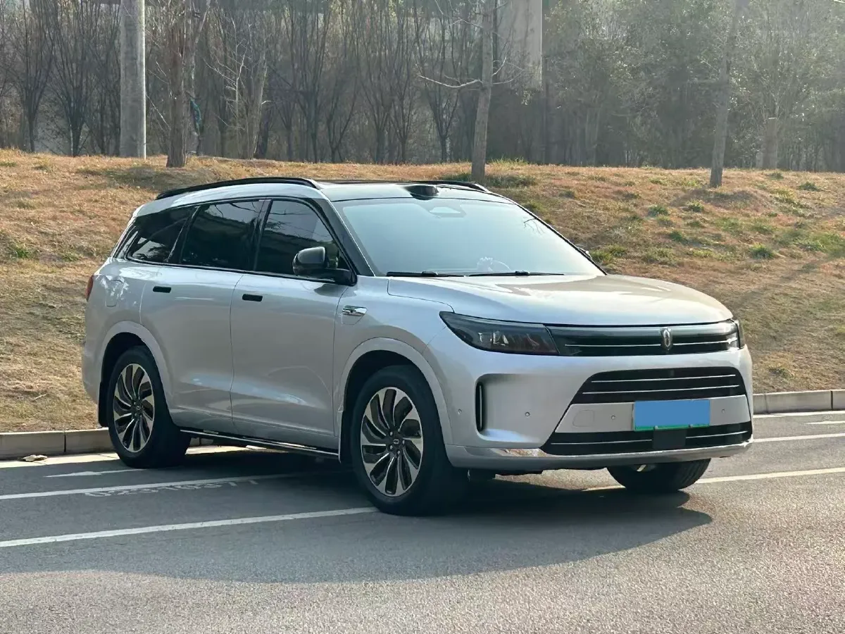 2024 AITO AITO M7 1.5T 152HP L4 REEV 40KWH,autocango,china used car exporter,china ev exporter,chinese used car exporter,chinese used ev exporter