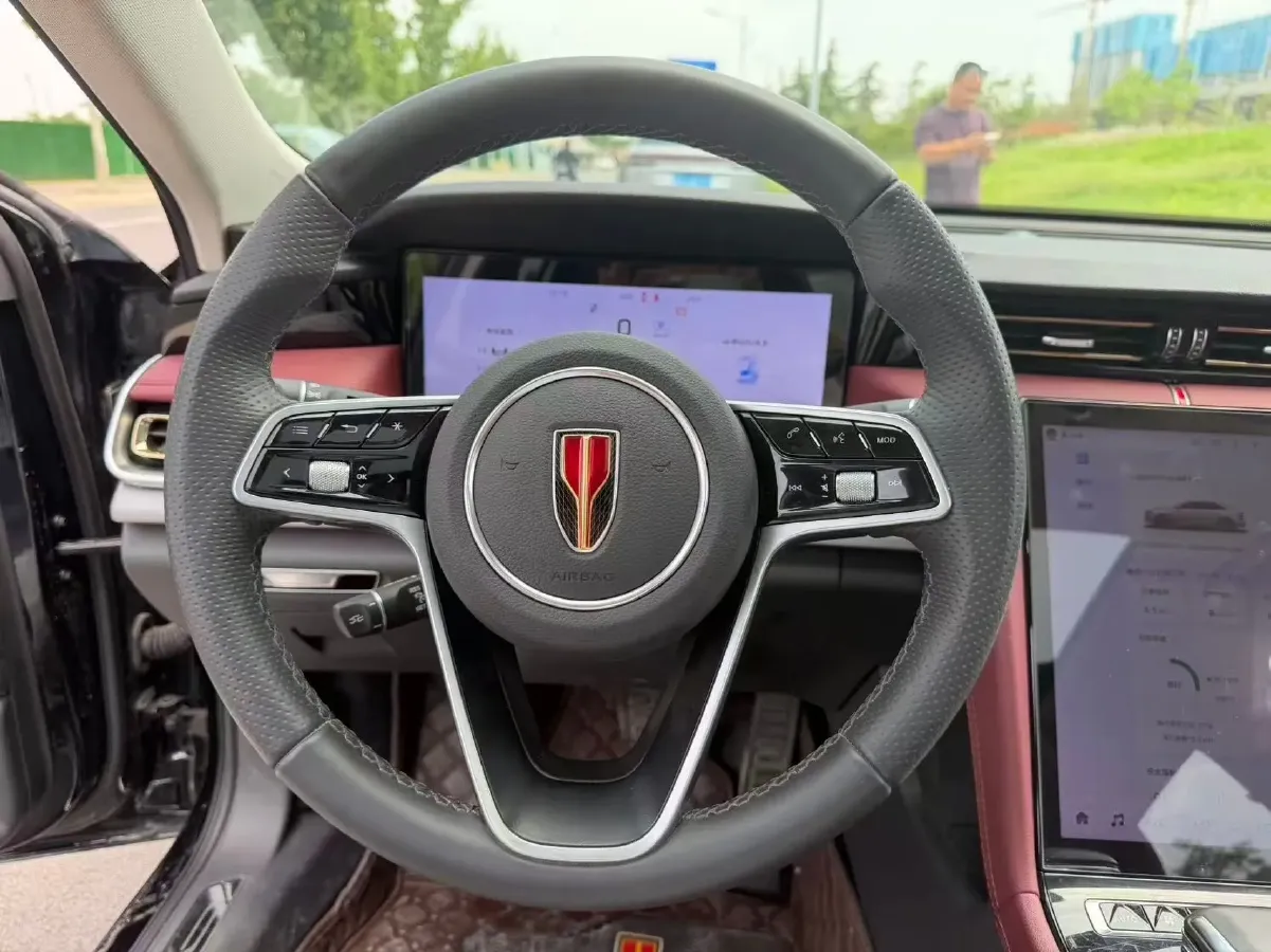 2023 HongQi H5 2.0T 224HP L4 8AT,autocango,china used car exporter,china ev exporter,chinese used car exporter,chinese used ev exporter