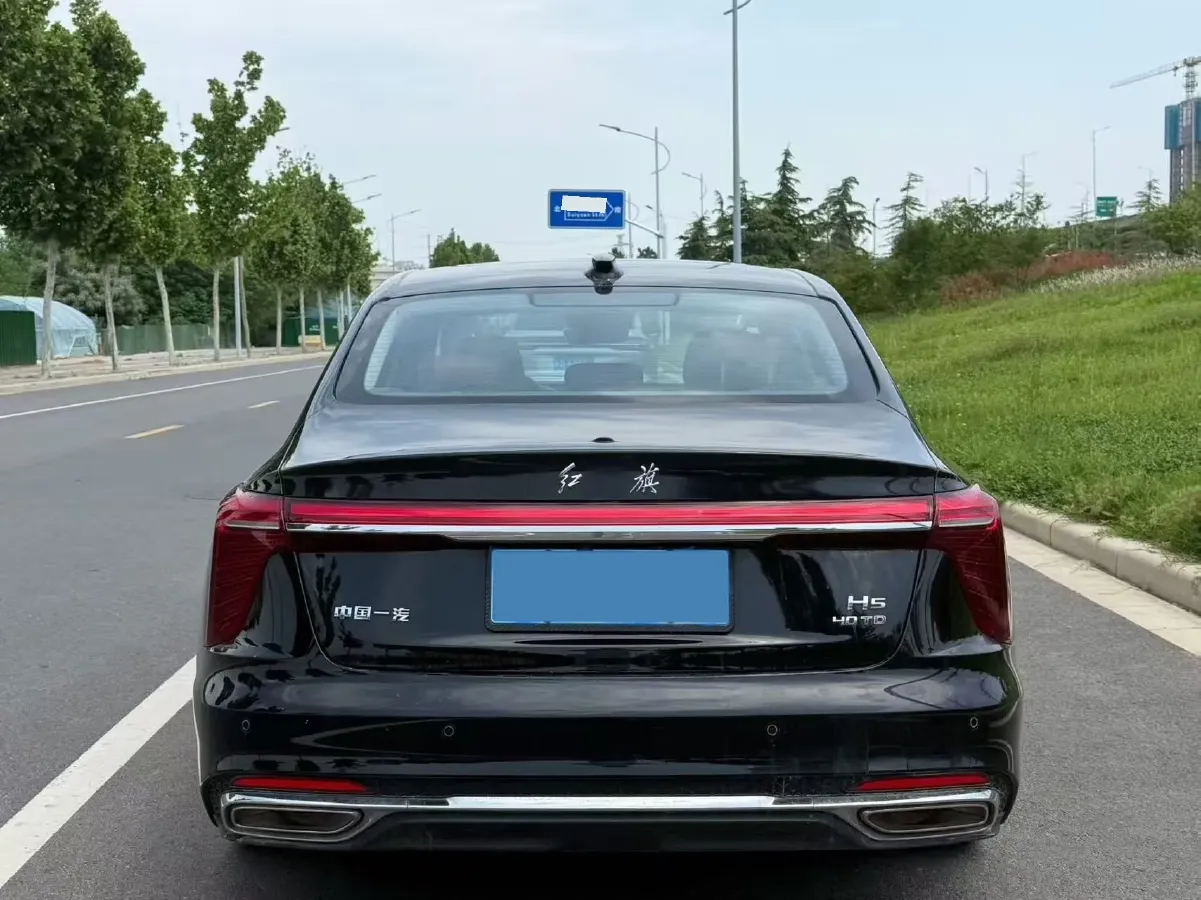 2023 HongQi H5 2.0T 224HP L4 8AT,autocango,china used car exporter,china ev exporter,chinese used car exporter,chinese used ev exporter