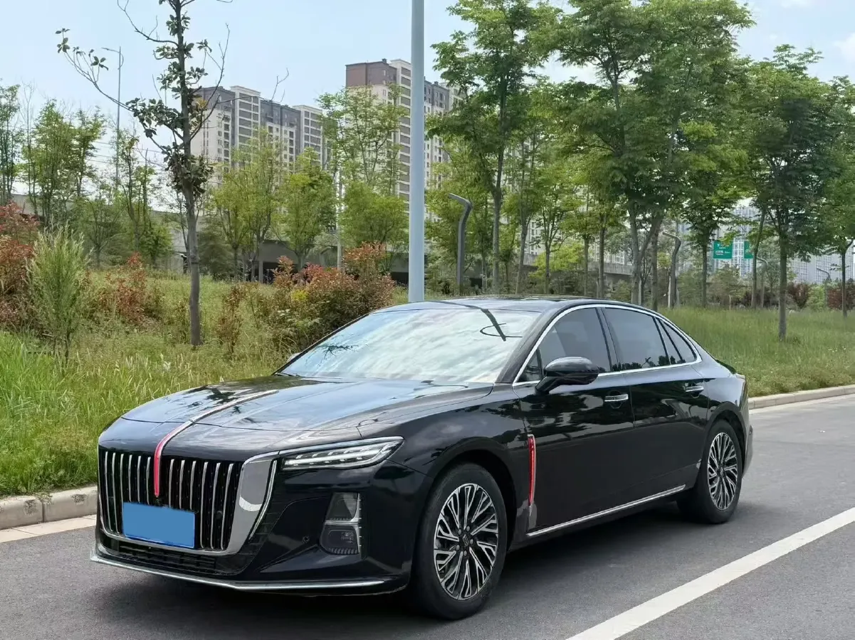 2023 HongQi H5 2.0T 224HP L4 8AT,autocango,china used car exporter,china ev exporter,chinese used car exporter,chinese used ev exporter
