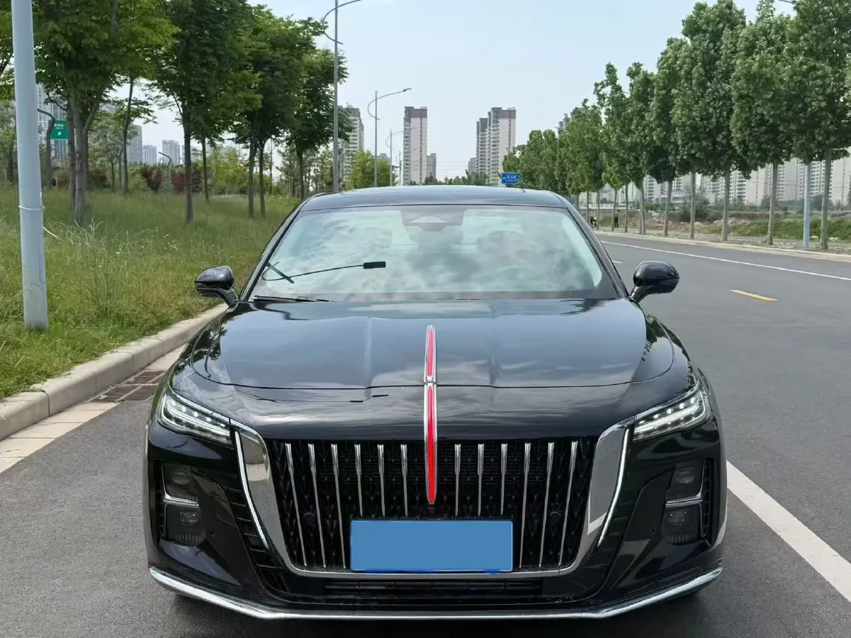 2023 HongQi H5 2.0T 224HP L4 8AT,autocango,china used car exporter,china ev exporter,chinese used car exporter,chinese used ev exporter