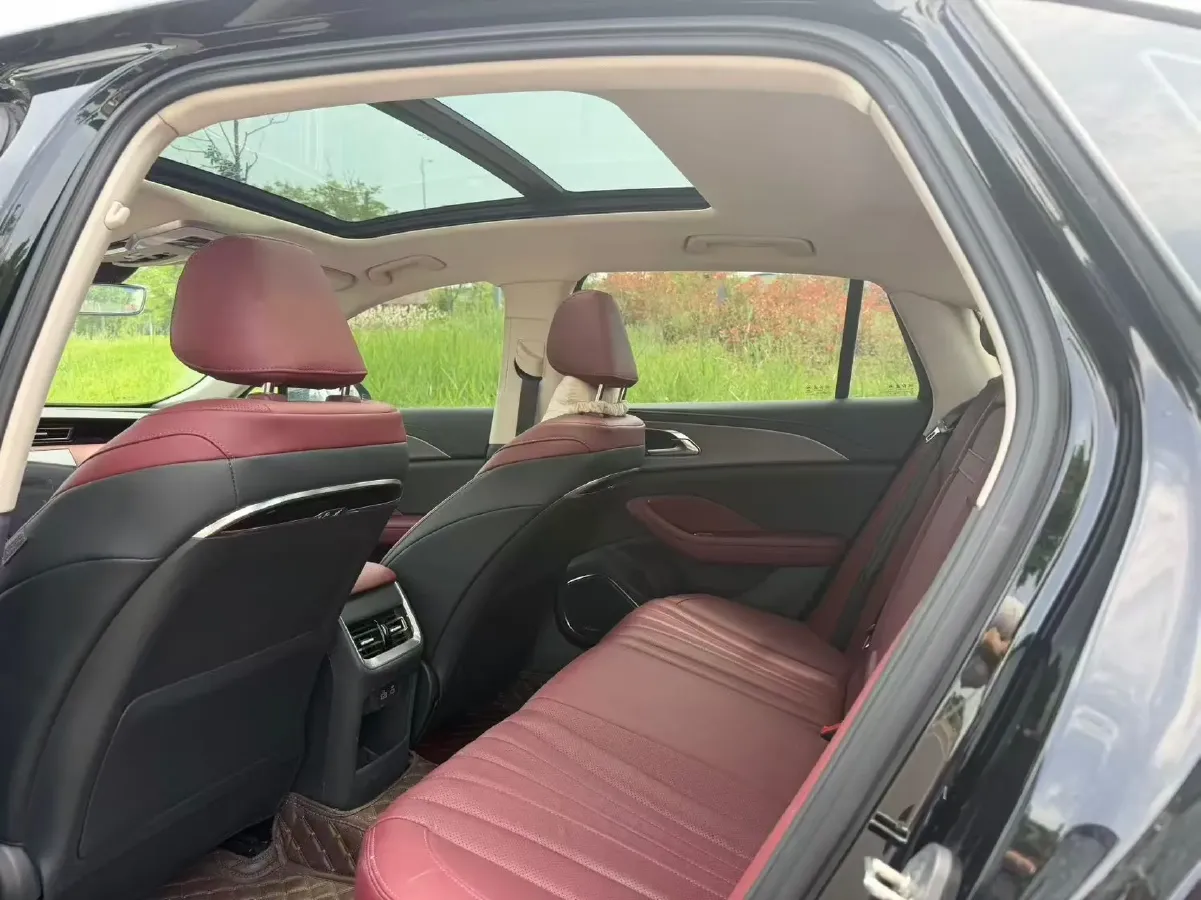 2023 HongQi H5 2.0T 224HP L4 8AT,autocango,china used car exporter,china ev exporter,chinese used car exporter,chinese used ev exporter