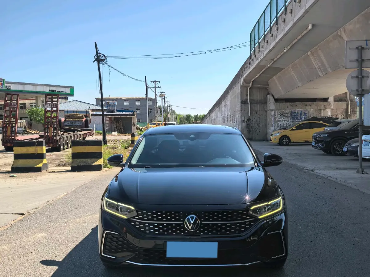 2023 Volkswagen Passat 2.0T 186HP L4 7DCT,autocango,china used car exporter,china ev exporter,chinese used car exporter,chinese used ev exporter