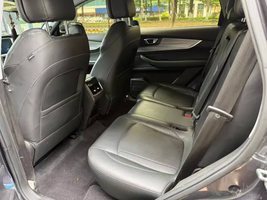 2021 Chery Tiggo 8 Plus 1.6T 197HP L4 7DCT,autocango,china used car exporter,china ev exporter,chinese used car exporter,chinese used ev exporter