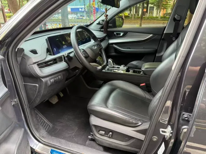 2021 Chery Tiggo 8 Plus 1.6T 197HP L4 7DCT,autocango,china used car exporter,china ev exporter,chinese used car exporter,chinese used ev exporter
