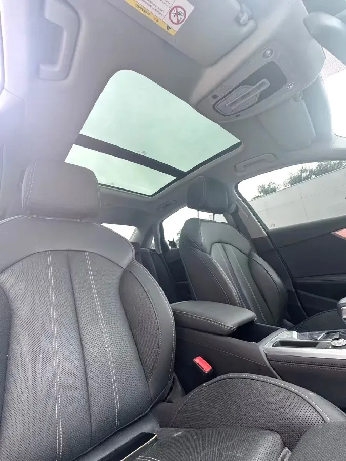 2022 Audi A4L 2.0T 190HP L4 7DCT,autocango,china used car exporter,china ev exporter,chinese used car exporter,chinese used ev exporter