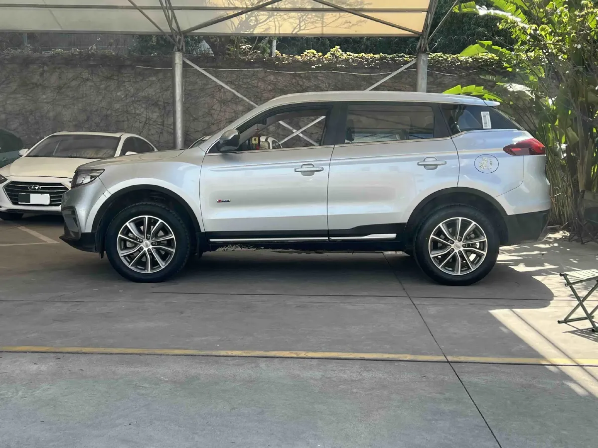 2020 Roewe i6 1.5T 169HP L4 7DCT,autocango,china used car exporter,china ev exporter,chinese used car exporter,chinese used ev exporter