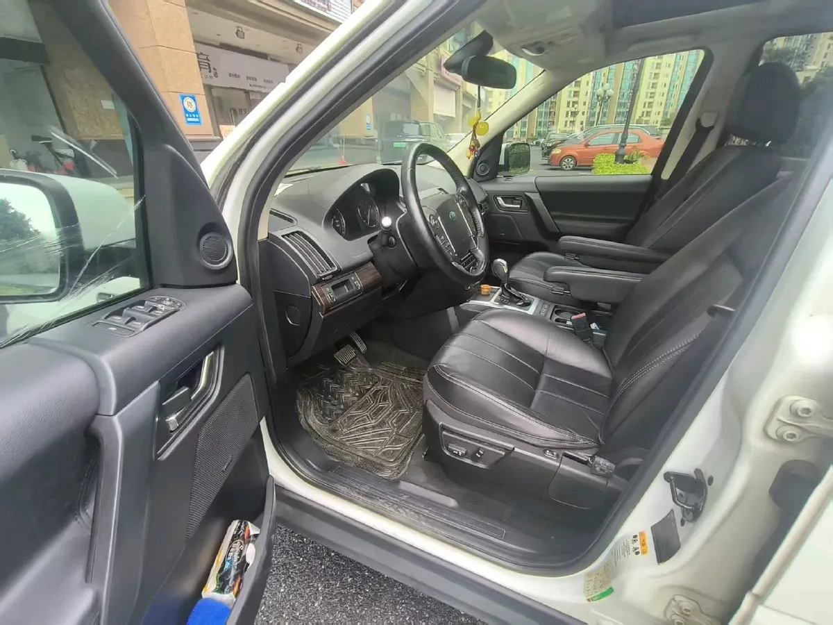 2013 Land Rover Freelander 2 2.0T 240HP L4 6AT,autocango,china used car exporter,china ev exporter,chinese used car exporter,chinese used ev exporter