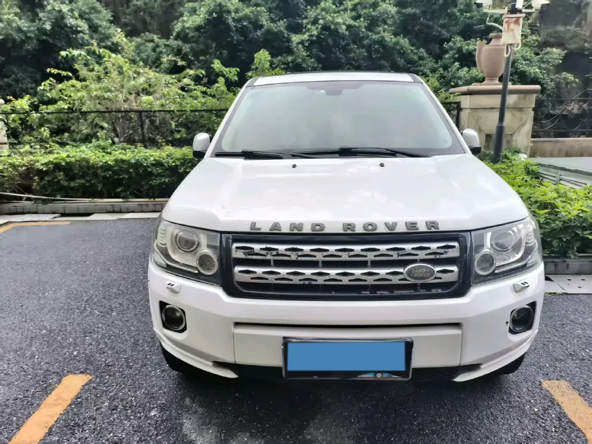 2013 Land Rover Freelander 2 2.0T 240HP L4 6AT,autocango,china used car exporter,china ev exporter,chinese used car exporter,chinese used ev exporter