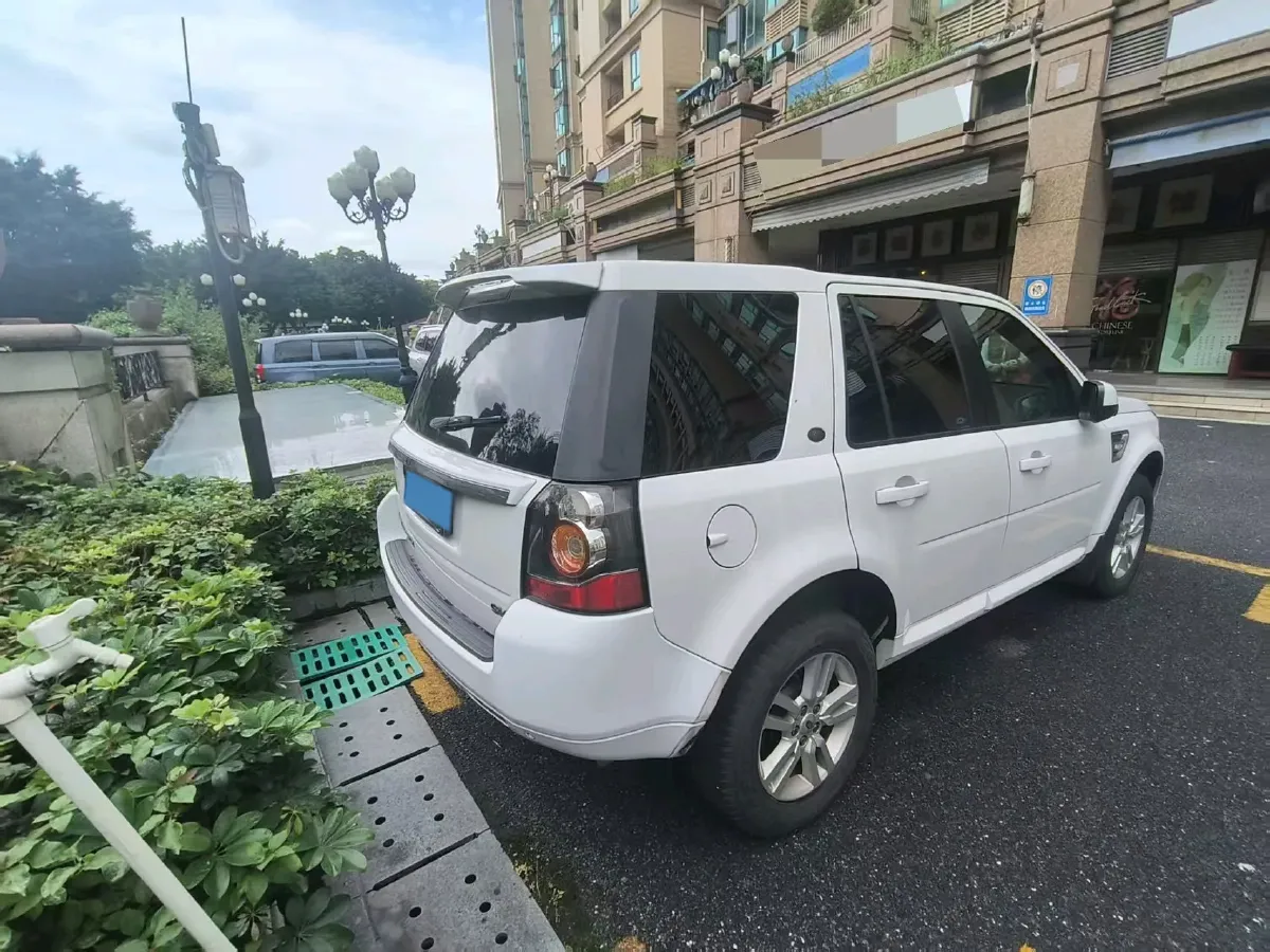 2013 Land Rover Freelander 2 2.0T 240HP L4 6AT,autocango,china used car exporter,china ev exporter,chinese used car exporter,chinese used ev exporter