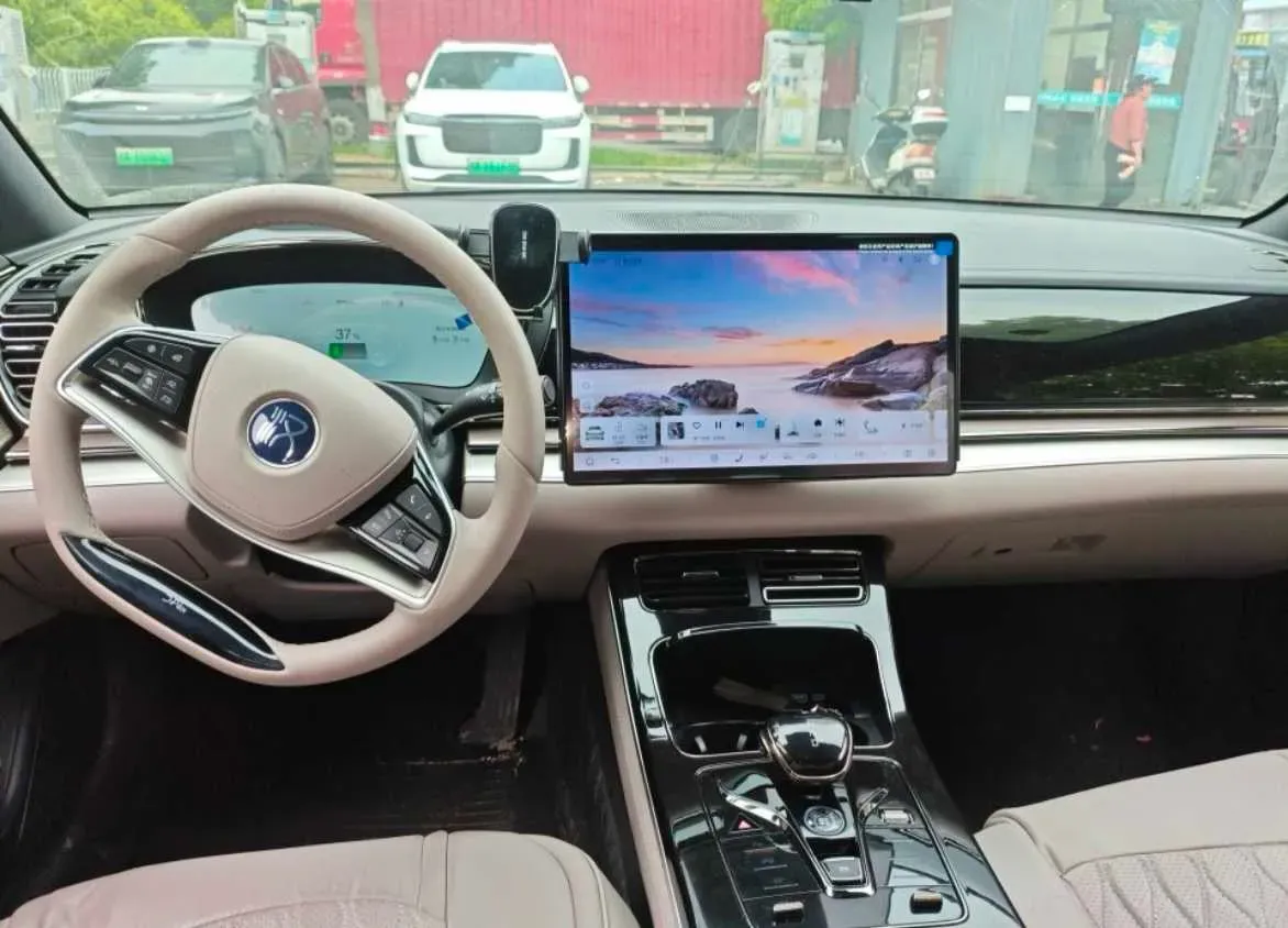 2025 BYD Han BEV 72KWH,autocango,china used car exporter,china ev exporter,chinese used car exporter,chinese used ev exporter