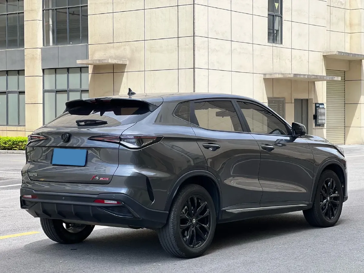 2024 ChangAn X5 PLUS 1.5T 188HP L4 7DCT,autocango,china used car exporter,china ev exporter,chinese used car exporter,chinese used ev exporter