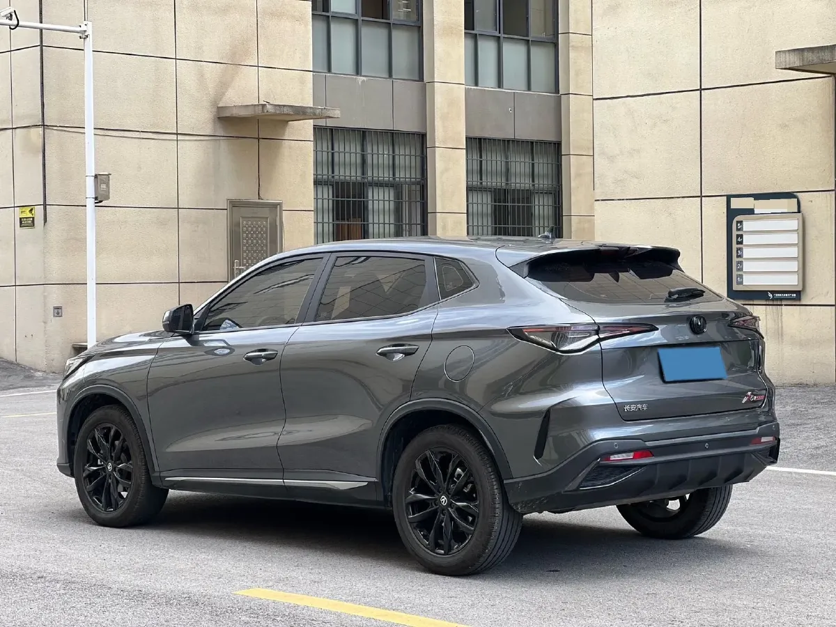 2024 ChangAn X5 PLUS 1.5T 188HP L4 7DCT,autocango,china used car exporter,china ev exporter,chinese used car exporter,chinese used ev exporter