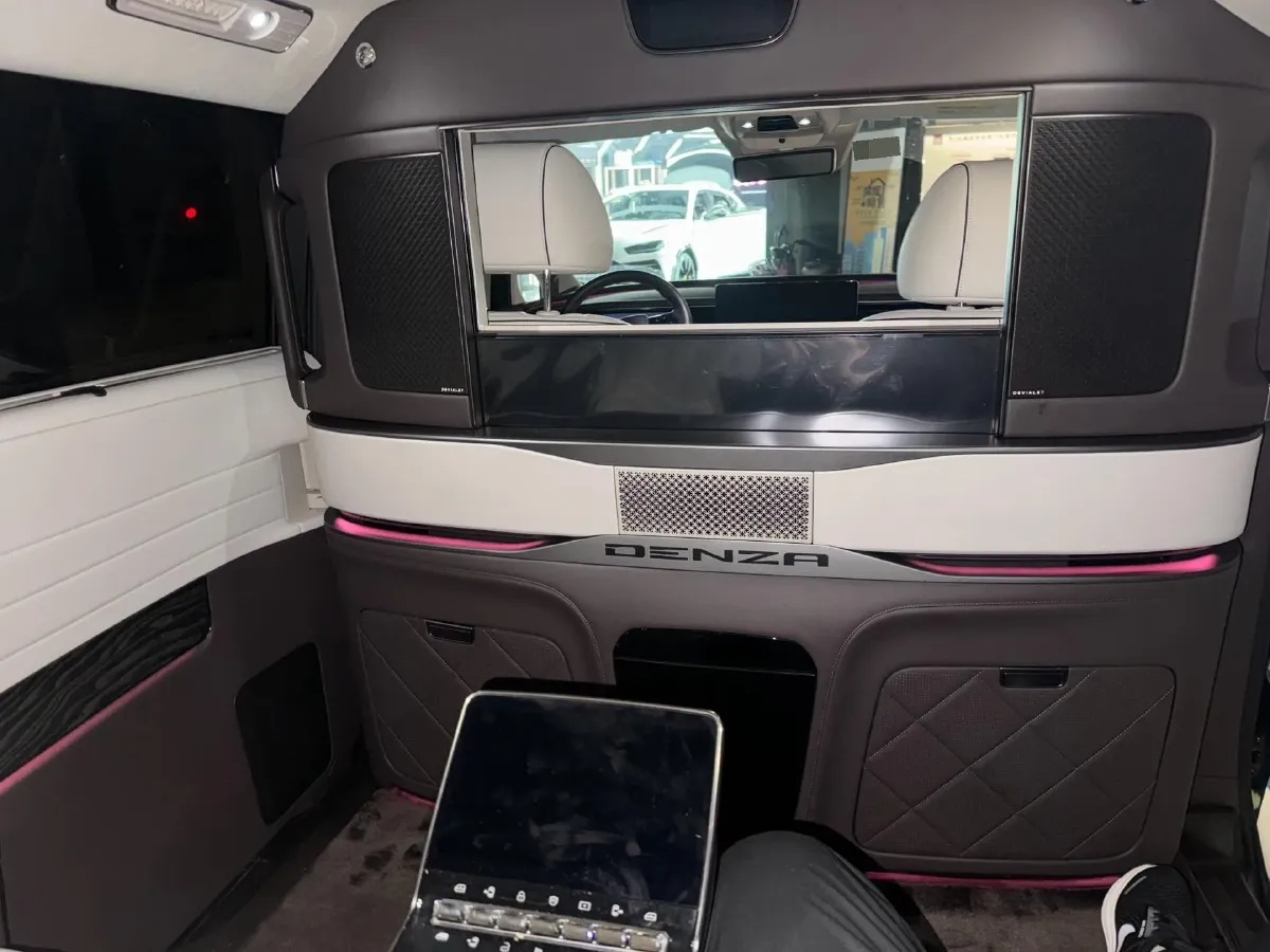 2024 Denza D9 1.5T 139HP L4 E-CVT PHEV 40KWH,autocango,china used car exporter,china ev exporter,chinese used car exporter,chinese used ev exporter