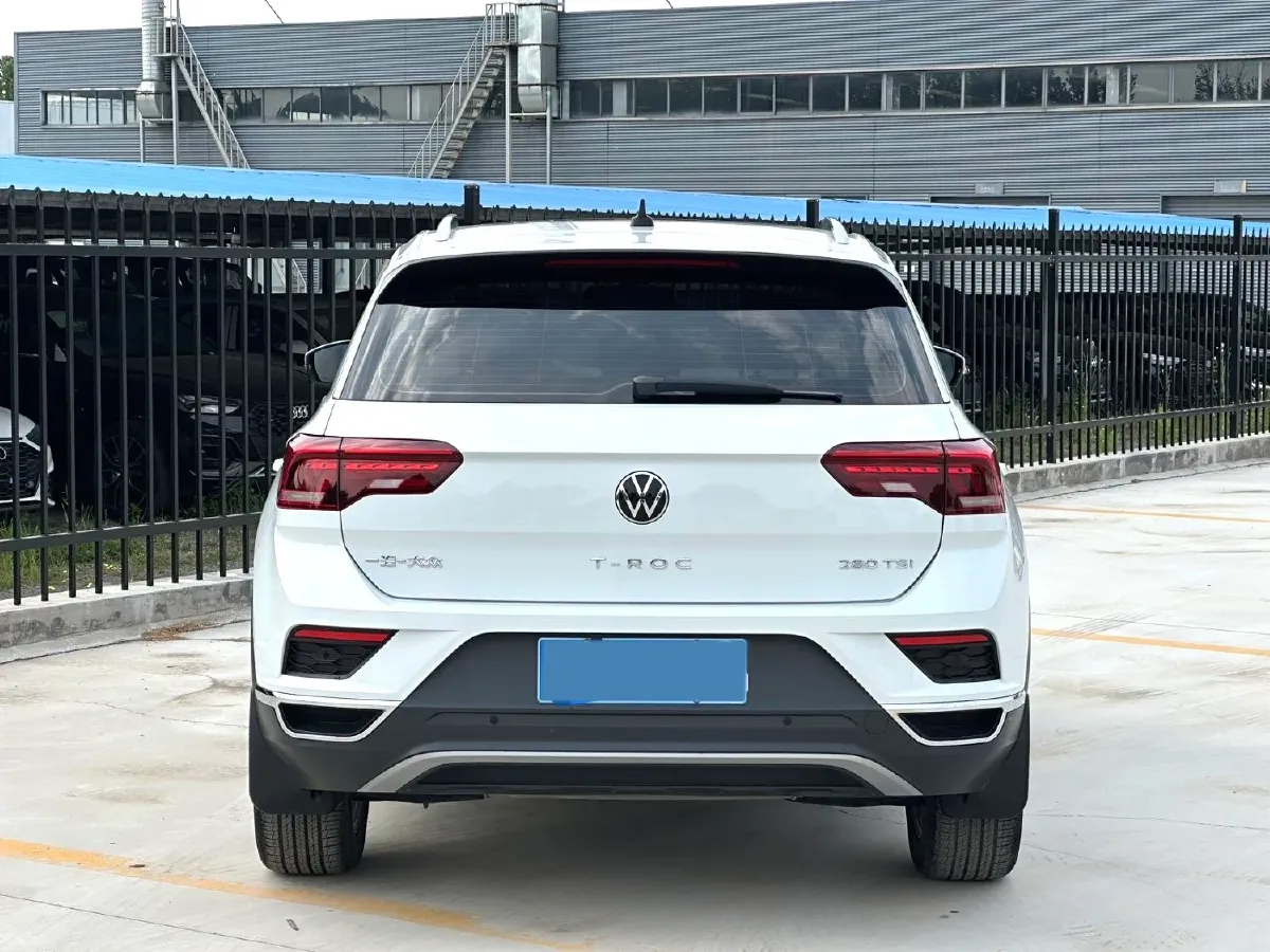 2022 Volkswagen T-Roc 1.4T 150HP L4 7DCT,autocango,china used car exporter,china ev exporter,chinese used car exporter,chinese used ev exporter