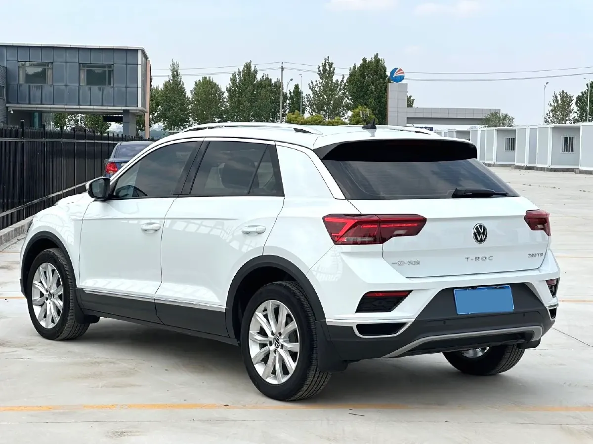 2022 Volkswagen T-Roc 1.4T 150HP L4 7DCT,autocango,china used car exporter,china ev exporter,chinese used car exporter,chinese used ev exporter
