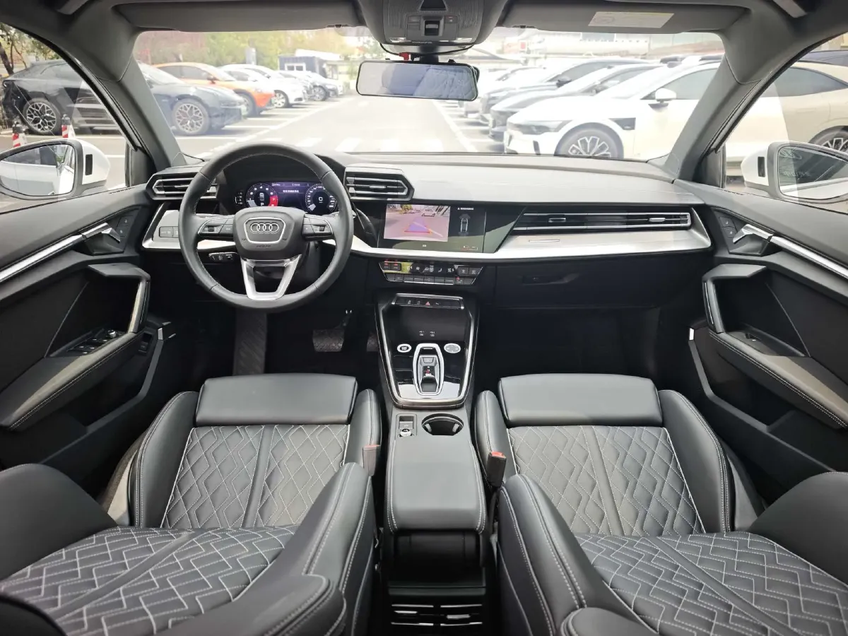 2025 Audi A3 1.5T 160HP L4 7DCT,autocango,china used car exporter,china ev exporter,chinese used car exporter,chinese used ev exporter