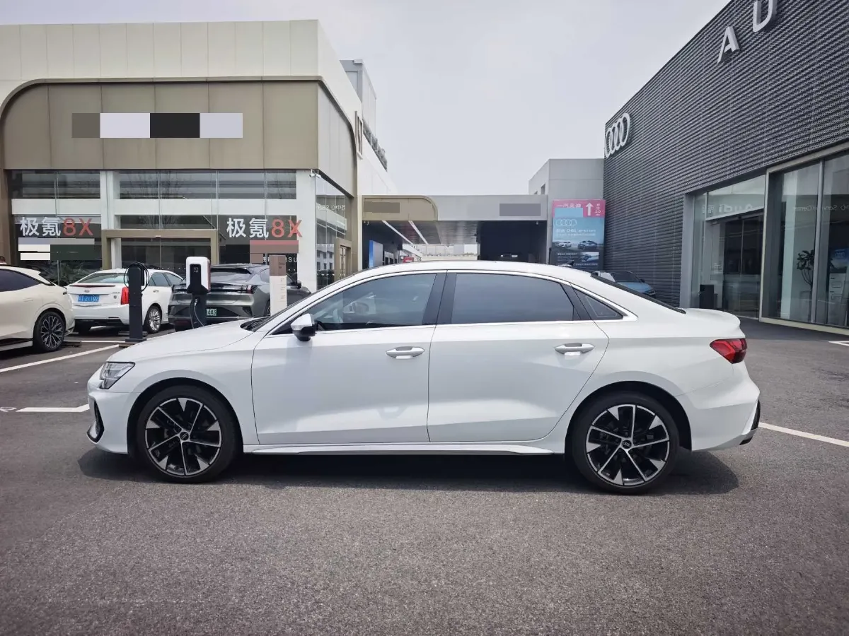 2025 Audi A3 1.5T 160HP L4 7DCT,autocango,china used car exporter,china ev exporter,chinese used car exporter,chinese used ev exporter