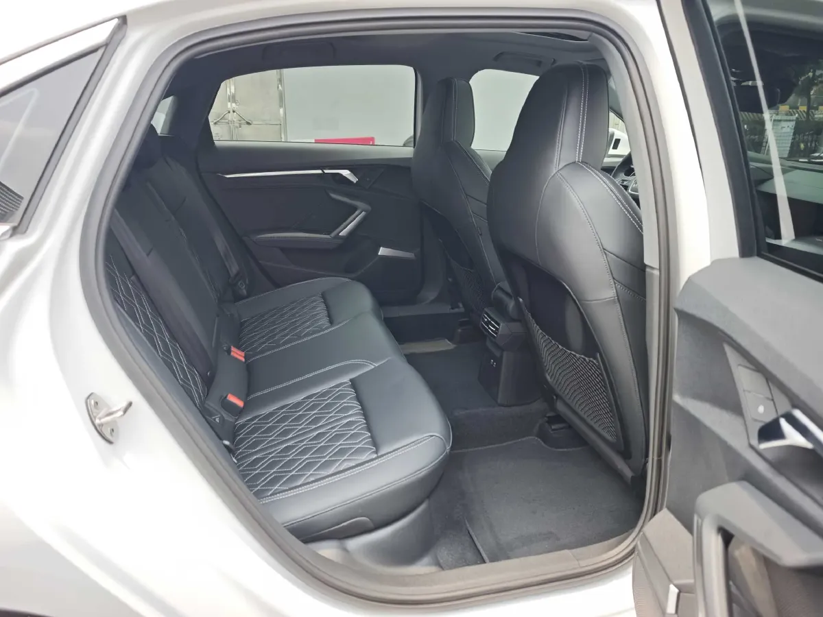 2025 Audi A3 1.5T 160HP L4 7DCT,autocango,china used car exporter,china ev exporter,chinese used car exporter,chinese used ev exporter