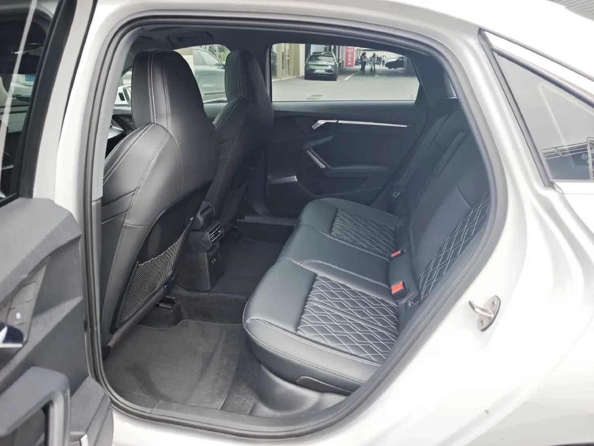 2025 Audi A3 1.5T 160HP L4 7DCT,autocango,china used car exporter,china ev exporter,chinese used car exporter,chinese used ev exporter