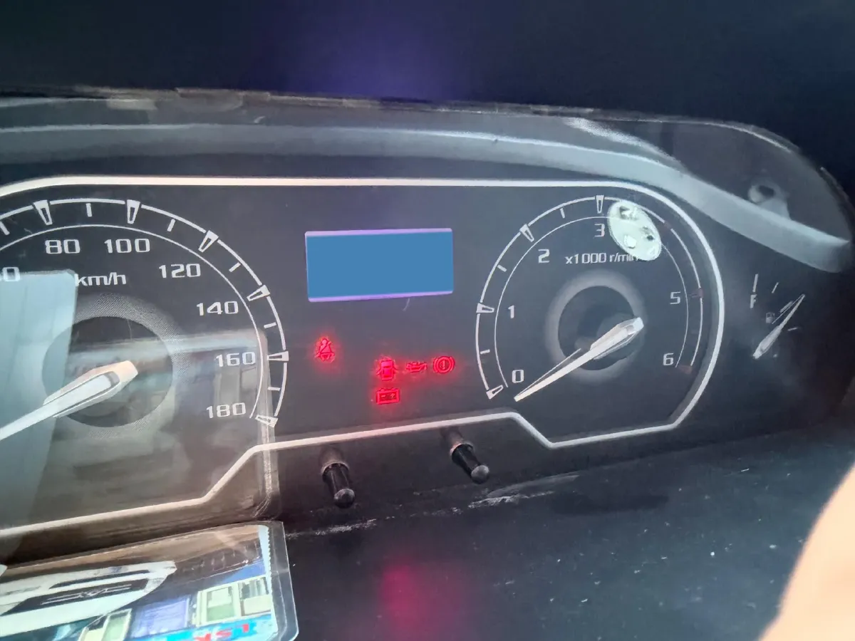 2021 MAXUS XinTu V80 2.0T 139HP L4 6MT,autocango,china used car exporter,china ev exporter,chinese used car exporter,chinese used ev exporter