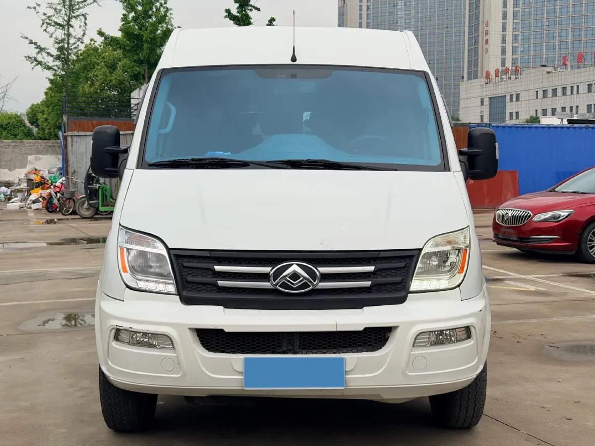 2021 MAXUS XinTu V80 2.0T 139HP L4 6MT,autocango,china used car exporter,china ev exporter,chinese used car exporter,chinese used ev exporter