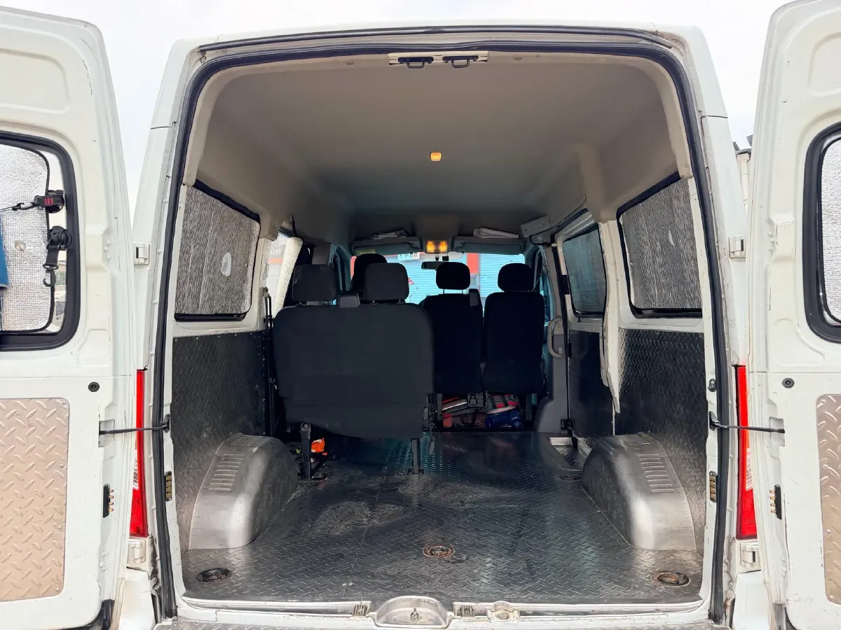 2021 MAXUS XinTu V80 2.0T 139HP L4 6MT,autocango,china used car exporter,china ev exporter,chinese used car exporter,chinese used ev exporter