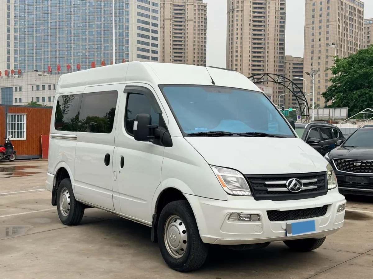 2021 MAXUS XinTu V80 2.0T 139HP L4 6MT,autocango,china used car exporter,china ev exporter,chinese used car exporter,chinese used ev exporter