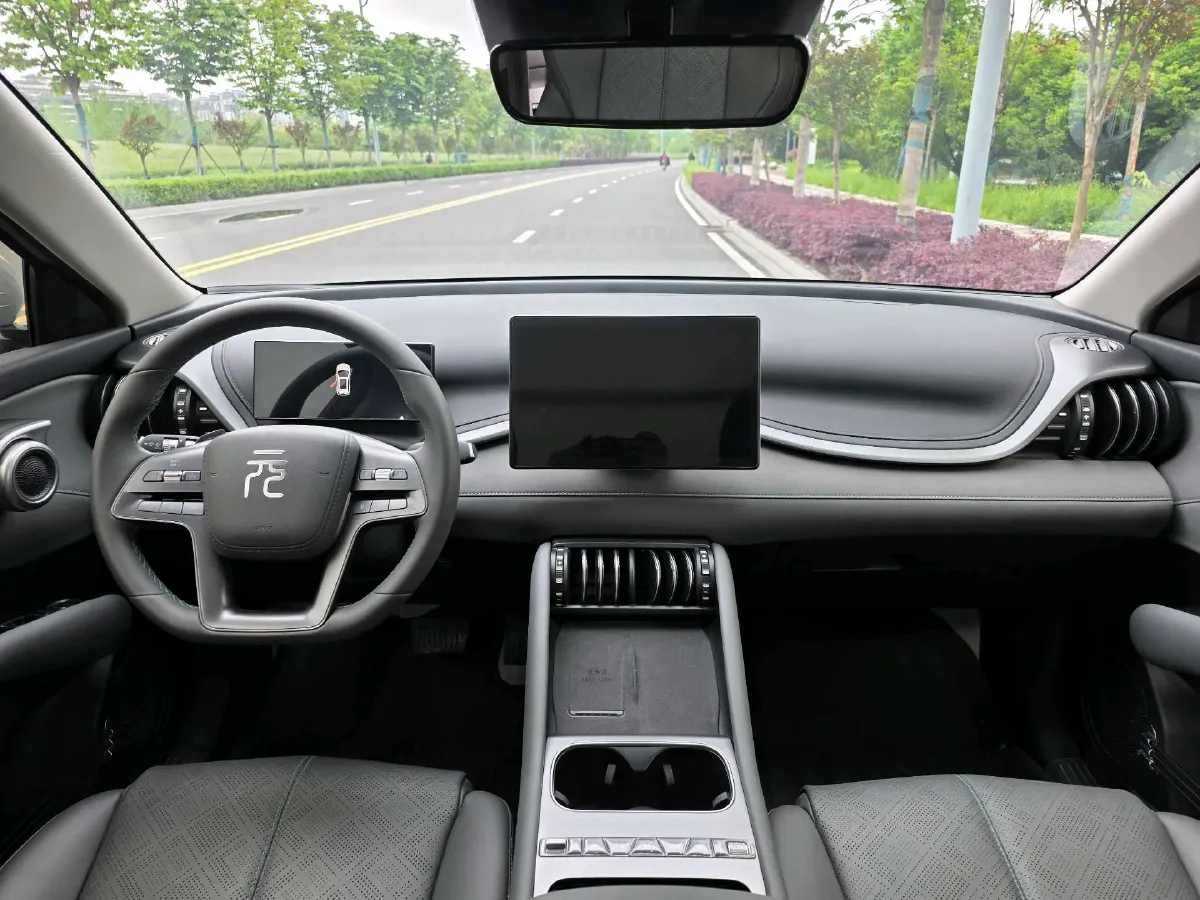 2025 BYD Yuan Plus BEV 49.92KWH,autocango,china used car exporter,china ev exporter,chinese used car exporter,chinese used ev exporter