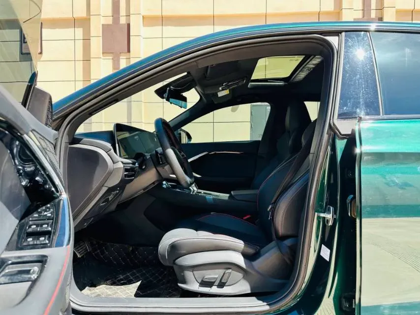 2023 MG 7 2.0T 261HP L4 9AT,autocango,china used car exporter,china ev exporter,chinese used car exporter,chinese used ev exporter