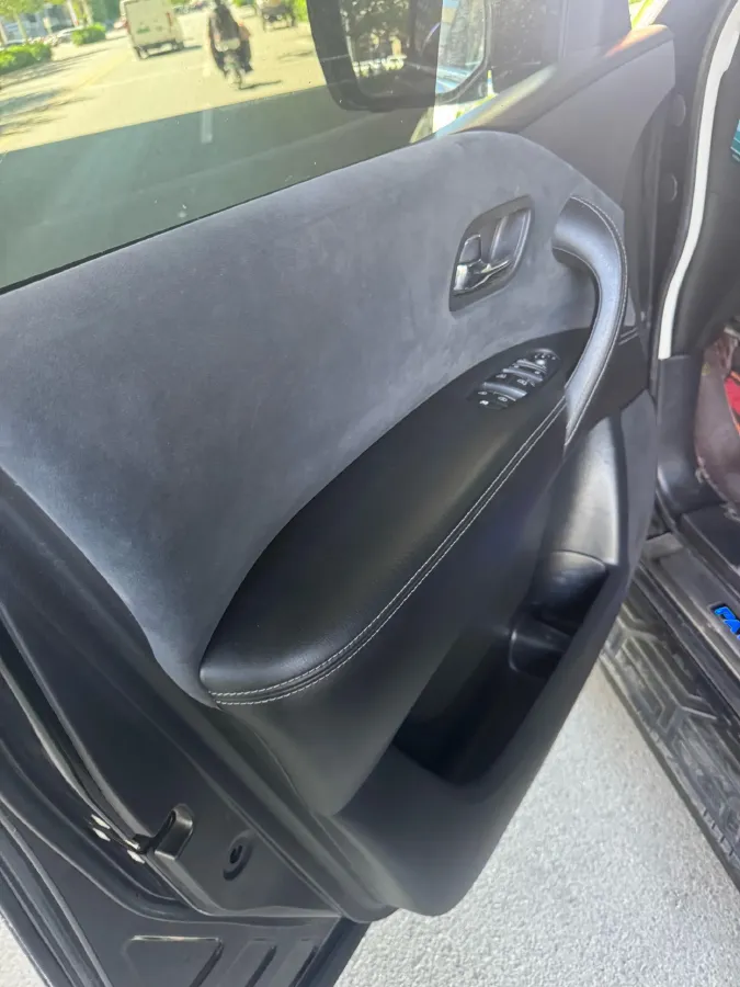 2018 Nissan Patrol 4.0L 279HP V6 7AT,autocango,china used car exporter,china ev exporter,chinese used car exporter,chinese used ev exporter