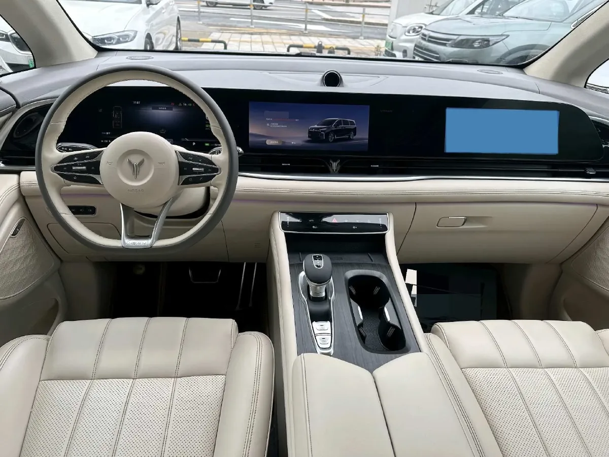 2022 Voyah Dream 1.5T 136HP L4 PHEV 25.57KWH,autocango,china used car exporter,china ev exporter,chinese used car exporter,chinese used ev exporter